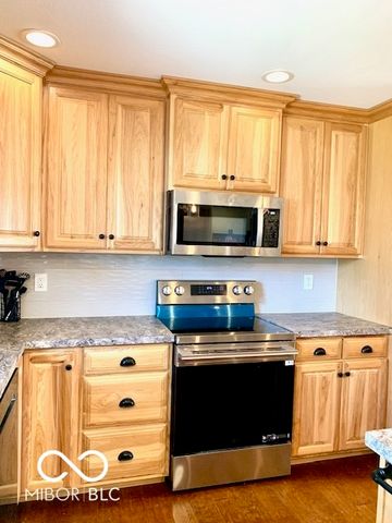 3555 Saint Andrews Place, Seymour, IN 47274