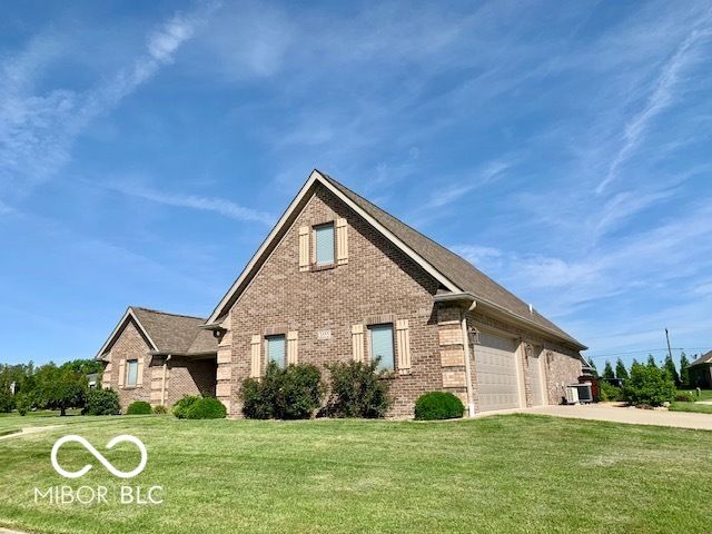 3555 Saint Andrews Place, Seymour, IN 47274