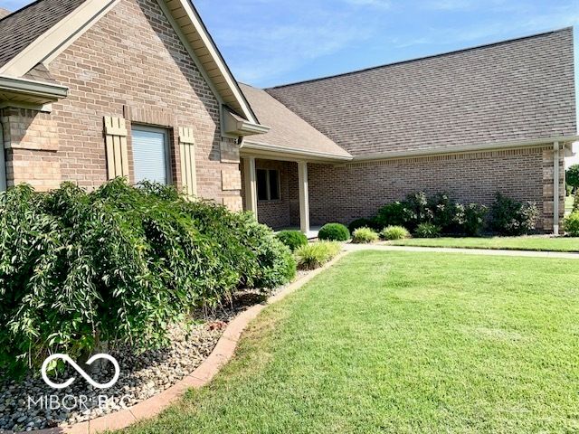 3555 Saint Andrews Place, Seymour, IN 47274