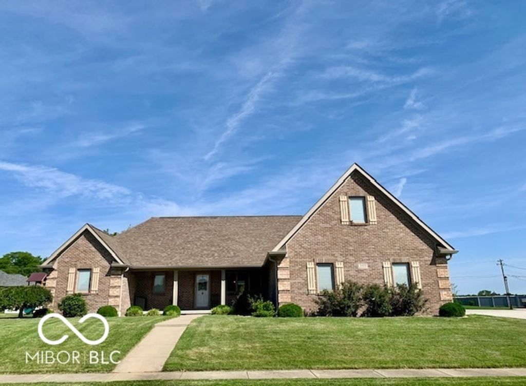3555 Saint Andrews Place, Seymour, IN 47274