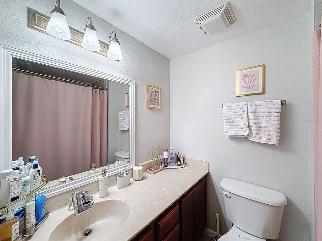 Image 19 of property listing at 406 W AZEELE STREET 103, Tampa, FL 33606