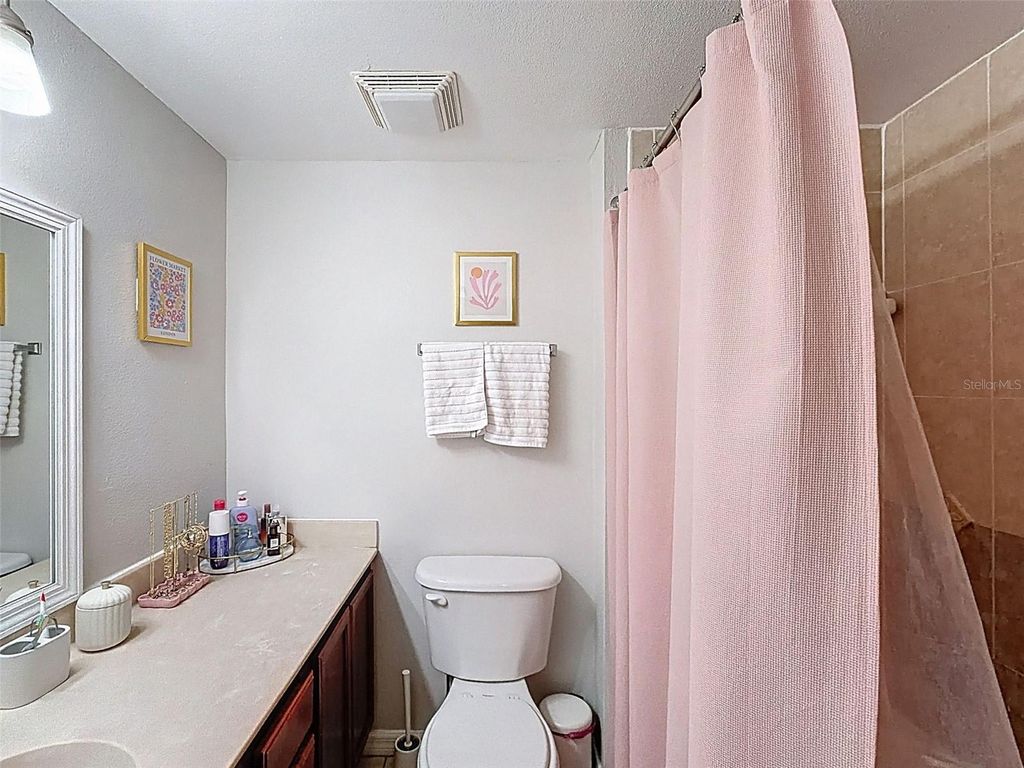 Image 20 of property listing at 406 W AZEELE STREET 103, Tampa, FL 33606