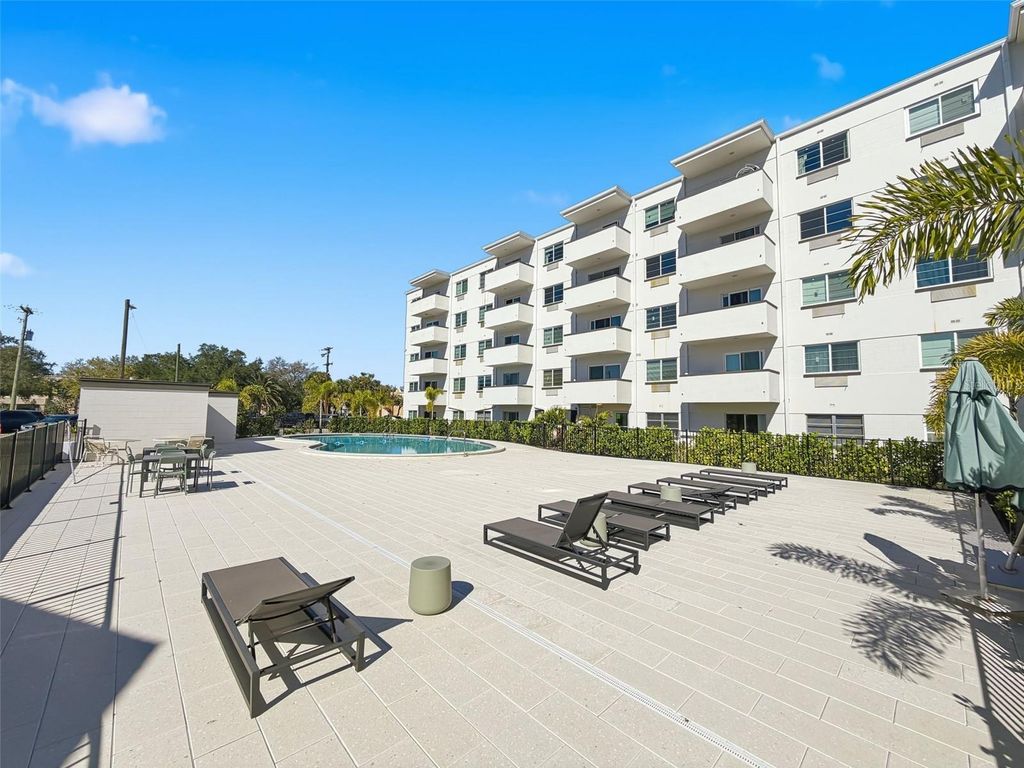 Image 30 of property listing at 406 W AZEELE STREET 103, Tampa, FL 33606