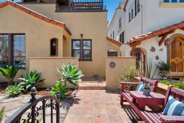 118 Glendora Avenue, Long Beach, CA 90803