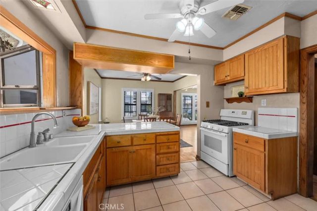 118 Glendora Avenue, Long Beach, CA 90803