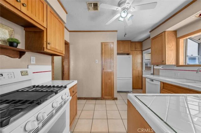 118 Glendora Avenue, Long Beach, CA 90803