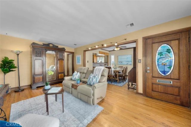 118 Glendora Avenue, Long Beach, CA 90803