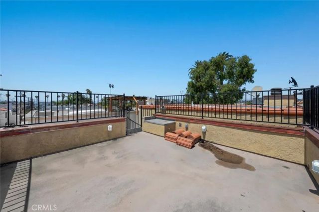118 Glendora Avenue, Long Beach, CA 90803