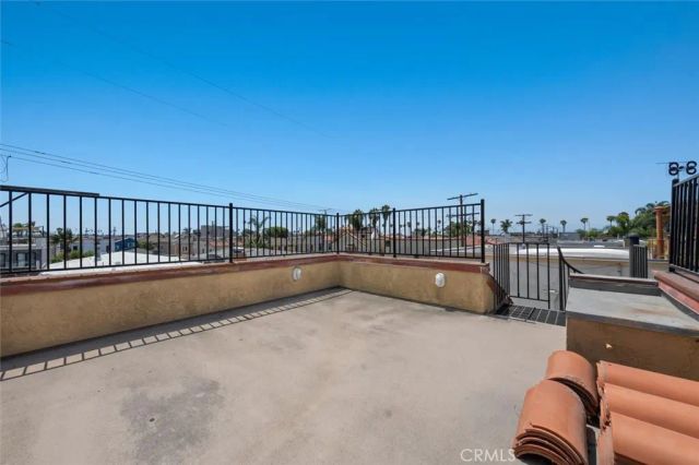 118 Glendora Avenue, Long Beach, CA 90803