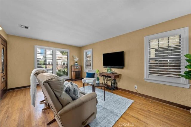 118 Glendora Avenue, Long Beach, CA 90803