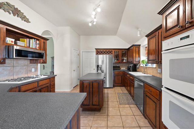 15604 Brenner Pass, Edmond, OK 73013