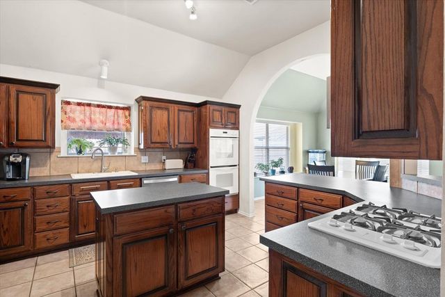 15604 Brenner Pass, Edmond, OK 73013