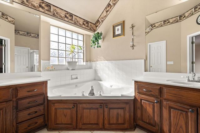 15604 Brenner Pass, Edmond, OK 73013