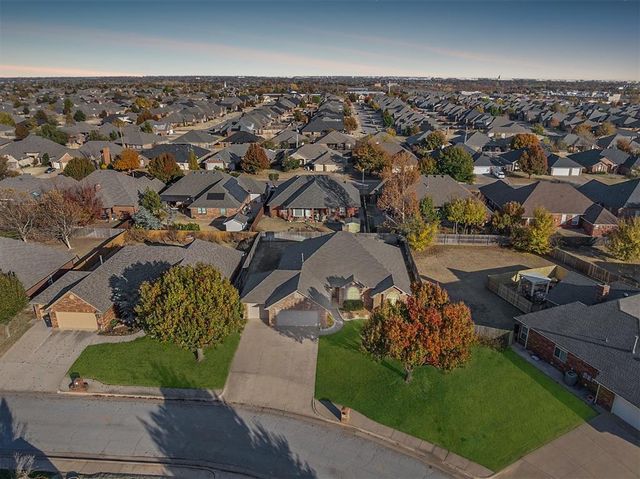 15604 Brenner Pass, Edmond, OK 73013