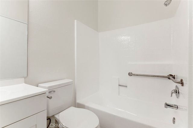 2900 Fairway Avenue 407, La Crescenta, CA 91214