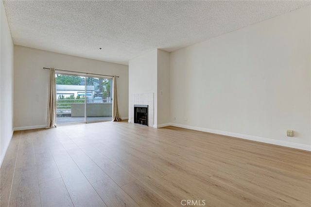 2900 Fairway Avenue 407, La Crescenta, CA 91214