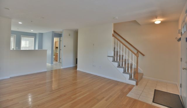 83 Boxberry Ln 83, Rockland, MA 02370