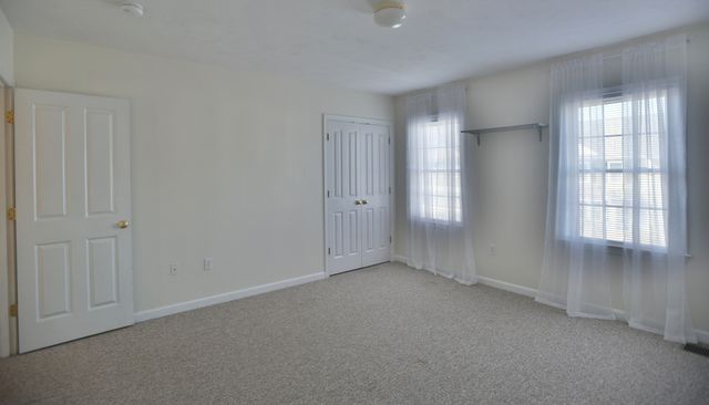 83 Boxberry Ln 83, Rockland, MA 02370