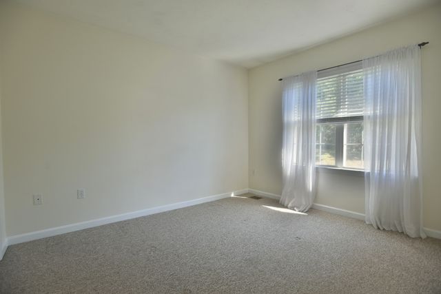 83 Boxberry Ln 83, Rockland, MA 02370