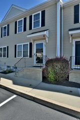 83 Boxberry Ln 83, Rockland, MA 02370