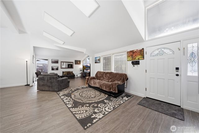 10430 34th Drive SE, Everett, WA 98208