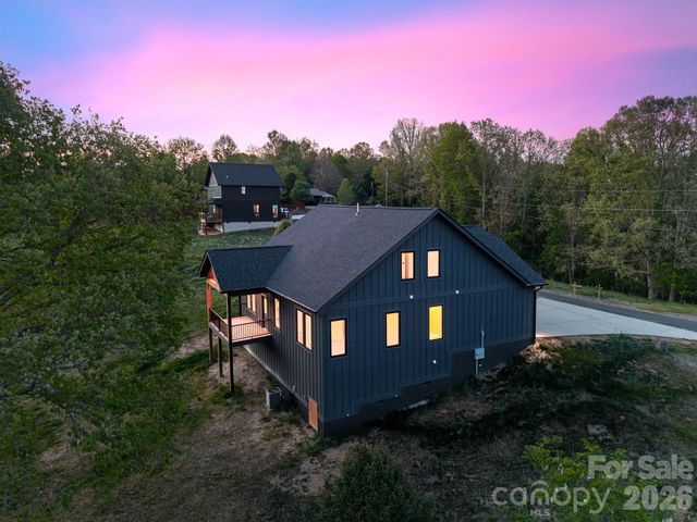 40 Firefly Ridge Trail, Alexander, NC 28701