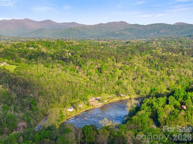 40 Firefly Ridge Trail, Alexander, NC 28701