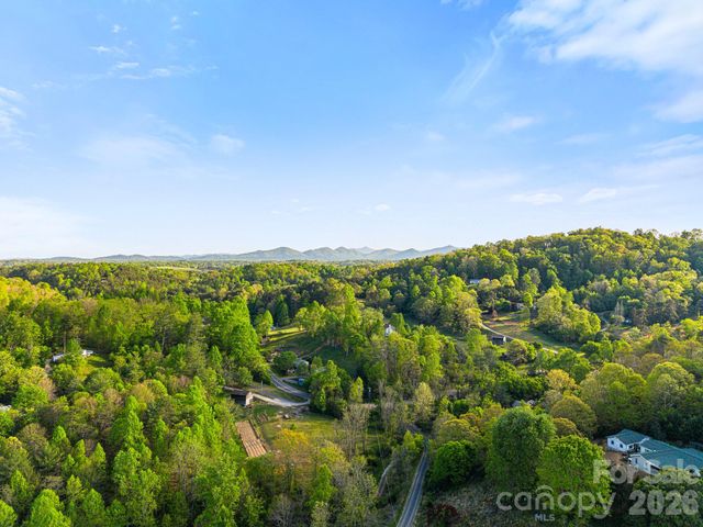 40 Firefly Ridge Trail, Alexander, NC 28701