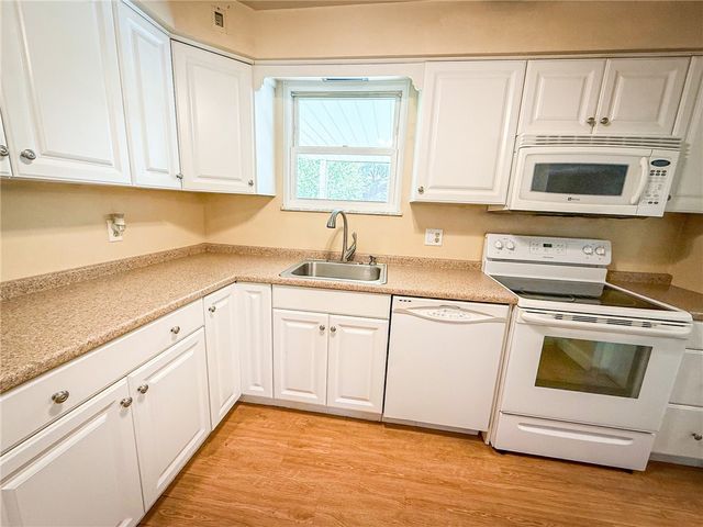 329 S Home Ave, Twp Of But Ne, PA 16001