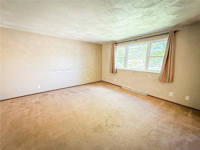 329 S Home Ave, Twp Of But Ne, PA 16001