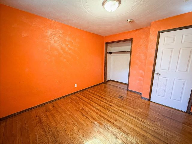 329 S Home Ave, Twp Of But Ne, PA 16001