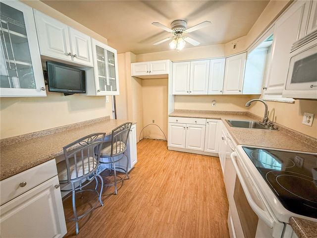 329 S Home Ave, Twp Of But Ne, PA 16001