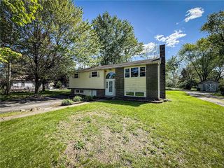 329 S Home Ave, Twp Of But Ne, PA 16001