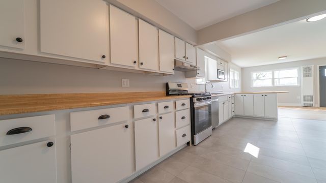 1101 Sycamore Street, Crown Point, IN 46307