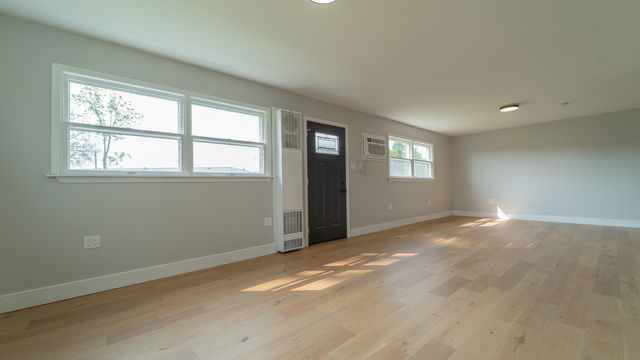 1101 Sycamore Street, Crown Point, IN 46307