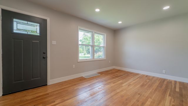 1101 Sycamore Street, Crown Point, IN 46307