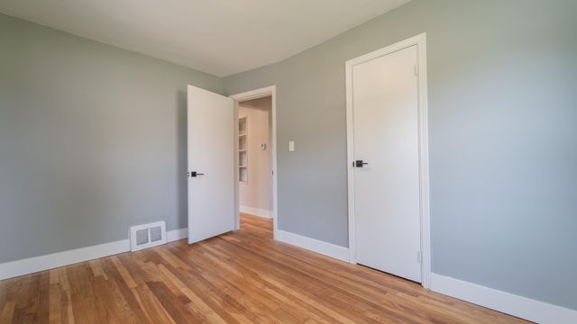 1101 Sycamore Street, Crown Point, IN 46307