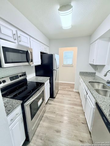4839 Brandeis St Apt 512, San Antonio, TX 78249