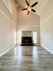 4839 Brandeis St Apt 512, San Antonio, TX 78249