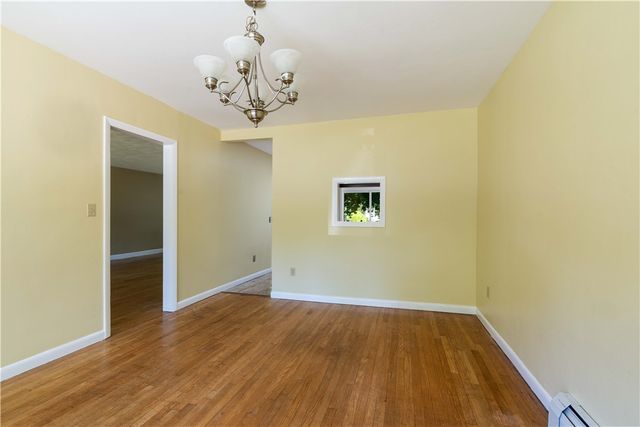 278 Green End Avenue, Middletown, RI 02842