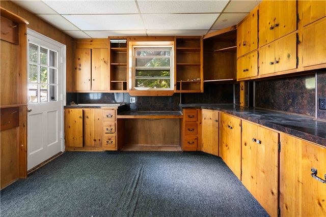 278 Green End Avenue, Middletown, RI 02842