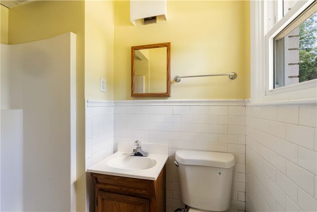 278 Green End Avenue, Middletown, RI 02842