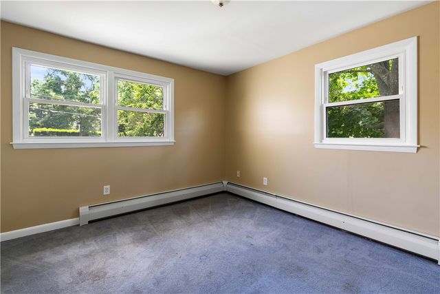278 Green End Avenue, Middletown, RI 02842
