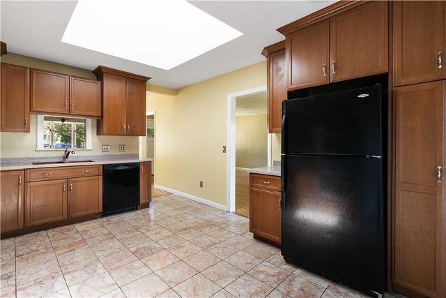 278 Green End Avenue, Middletown, RI 02842