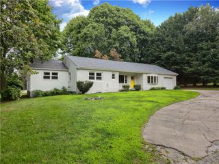 278 Green End Avenue, Middletown, RI 02842