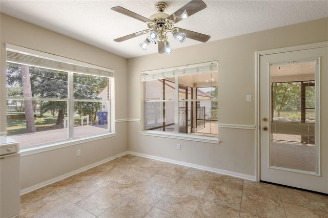 324 Red Oak Lane, Trinity, TX 75862