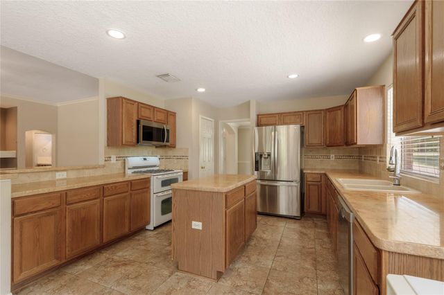 324 Red Oak Lane, Trinity, TX 75862