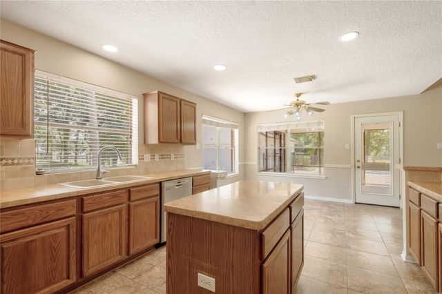 324 Red Oak Lane, Trinity, TX 75862
