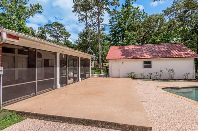 324 Red Oak Lane, Trinity, TX 75862