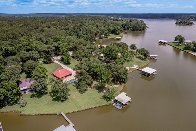 324 Red Oak Lane, Trinity, TX 75862